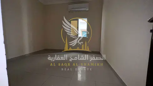 غرفة وصالة في منطقة النباعة بحمامان ومساحة وتشطيب جيد موقع جيد قريب من جميع الخدمات