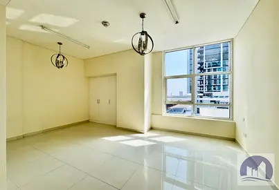 SPACIOUS LAYOUT | COMMUNITY VIEW | READY TO MOVE