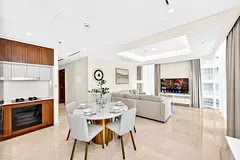 Special Offer: Seaside 2BD in Palace Residence, Emaar Beachfront