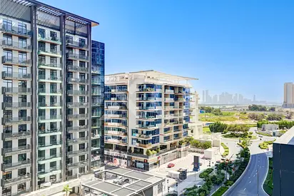 Upgraded 2BR Apt | 2275 Sq Ft | Vacant