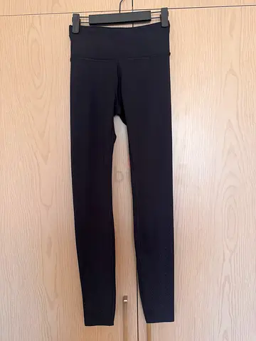 Victoria's Secret black leggings - size XS
