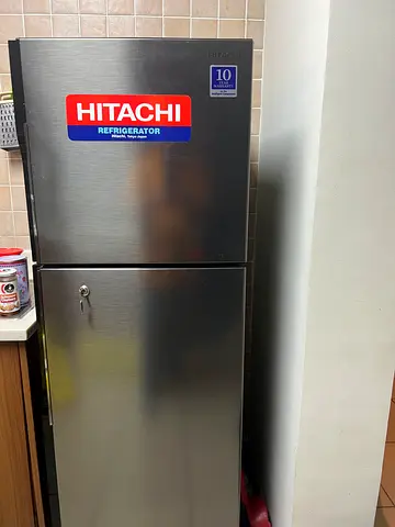 Hitachi 330L double door fridge - good as new