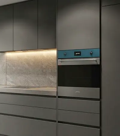 SMEG 60cm Built-In Electric Oven – Premium Design, Digital Controls, Latest Model