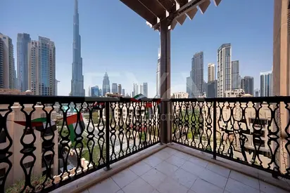 BURJ KHALIFA VIEW | UNFURNISHED | HUGE LAYOUT