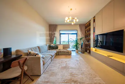 BURJ KHALIFA VIEW | FURNISHED | KITCHEN UPGRADED