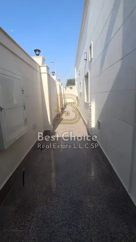 Spacious Family Villa | Majlis | Private Parking for 3 Cars | Paved Road