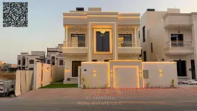 Sophisticated classic design with a garden and outdoor setback | Two floors + roof + 5 bedrooms | Pr