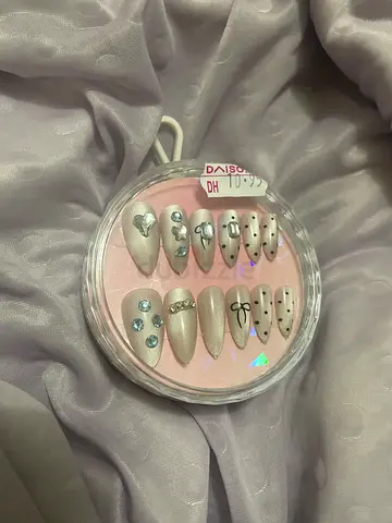 Beige Shimmery Press On Nails