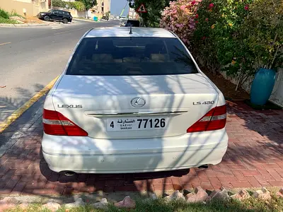 صورة 2 لـ 2004 Lexus LS-SERIES