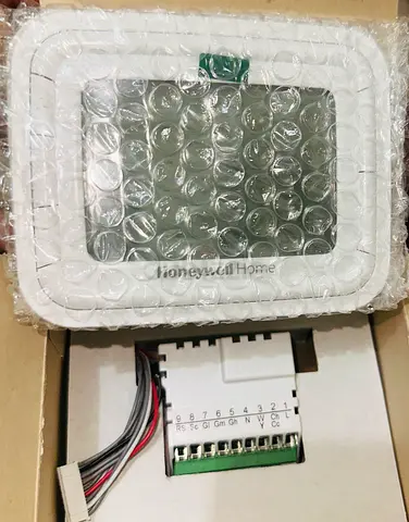 Honeywell Home Thermostat with Control Module - Good Condition
