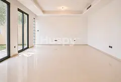 Vacant | Single Row | Prime Location