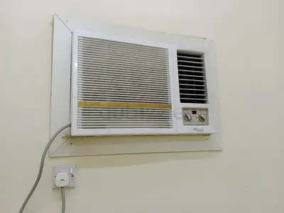 Used window air conditioner - working, needs cleaning