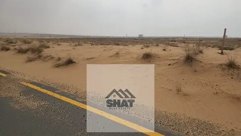 فقط 110 درهم للقدم فرصة ذهبية لا تعوضتملك حر جميع الجنسيات قطعتين اراضي صناعية متلاصقة - صناعية الصجعة - زاوية من ثلاث جهات تقع على شارع خلفي