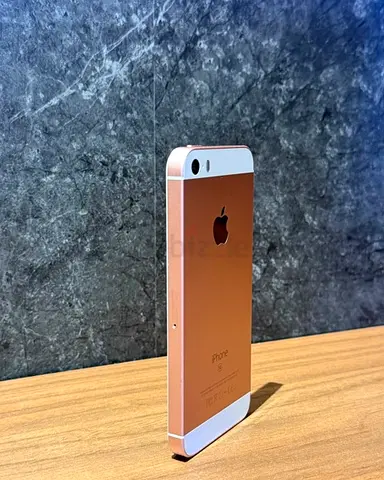 iPhone 5 SE rose gold color Premium Condition