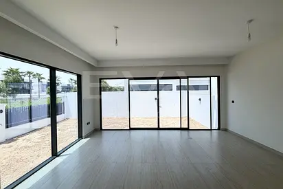 5BR + MAIDS | CORNER PLOT | EQUIPPED KITCHEN