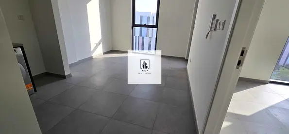Spacious luxurious lush 1bhk 2 bathrooms Balcony Kitchen appliances pool view ready to move