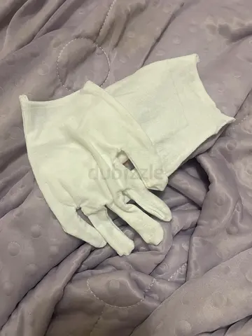 White Cotton Gloves