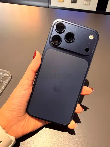 Iphone 17pro max navy