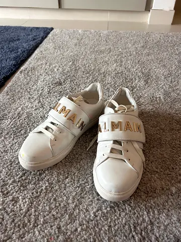White Balmain-style sneakers with gold logo, size available