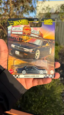 Hot Wheels Nissan Laurel C33 collectible die-cast car (new in pack) premium