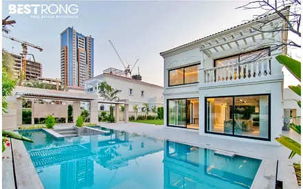 Upgraded Villa | Park Facing | Vacant | Semi Furnished