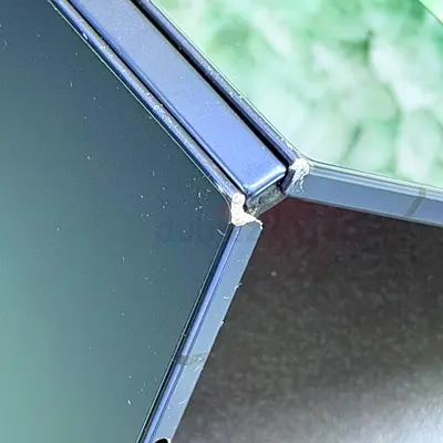 SAMSUNG GALAXY Z FOLD 7 512GB STORAGE DOWN SIDE BROKEN