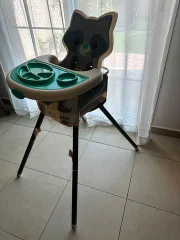 INFANTINO 4 in 1 high chair (FREE new bath and WC accessories) and interactive toys