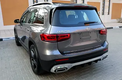 صورة 8 لـ 2023 Mercedes-BENZ GLB