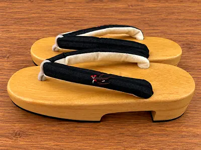 Used Japanese Geta Wooden Sandals with Black Fabric Straps (Pair) with box