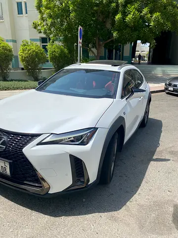 صورة 3 لـ 2019 Lexus UX-SERIES
