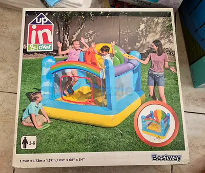 Bestway Inflatable Rainbow Bouncy Castle / Kids Jumper (new in box)