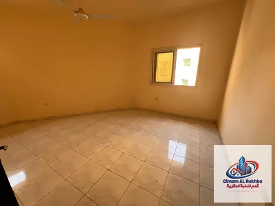 ارخص غرفتين وصاله فيه الشويهين لمن يبحث عن الراحة والموقع! استوديو بمطبخ منفصل وغاز مركزي، نوافذ تمنح تهوية وإضاءة طبيعية، وموقع حيوي قريب من الخدمات