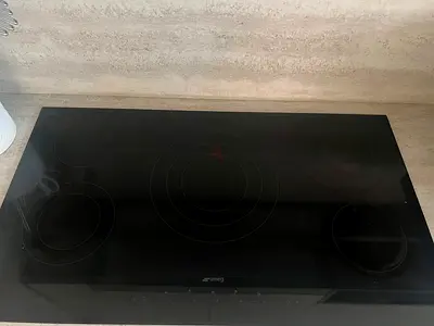 SMEG Ceramic Glass Hob - 5-Zone Electric Cooktop (Used, Good Condition)