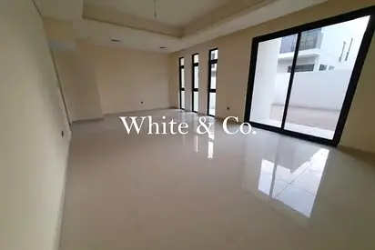 Spacious | Vacant 1st Nov | R2M Layout