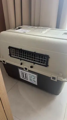 2x Airline Pet Travel Crates – Cats & Small/Medium Dogs - IATA aproved - 750 for both!