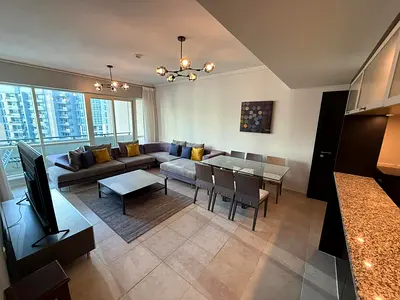 ONE MONTH FREE | BRIGHT & SPACIOUS ONE BEDROOM | HIGHER FLOOR