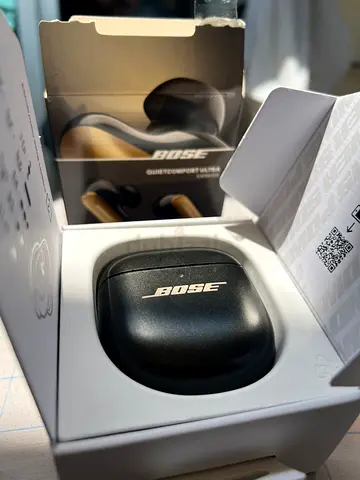 Gold Edition Bose QuietComfort Earbuds charging case with original box (used) 3 Years Warranty