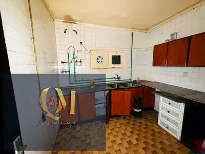 2BHK VERY BIG APARTMANT//BACHLOR OR COMPAMY STAFF//GOOD LOCATION NEAR KING FASAIL ROAD RENT ONLY 27K