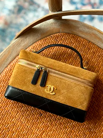Chanel Small Suede & Leather Vanity Case - Beige/Black