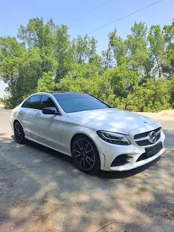 MERCEDES C200 2021 GCC FULL OPTION VERY CLEAN CAR NO ACCIDENT
