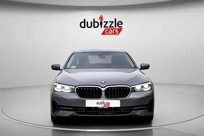 2021 BMW 5-SERIES 照片 2