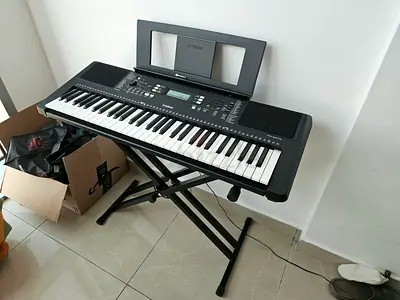 Yamaha Keyboard PSR-E373