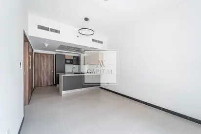 SPACIOUS LAYOUT | VERY BRIGHT | LOW FLOOR