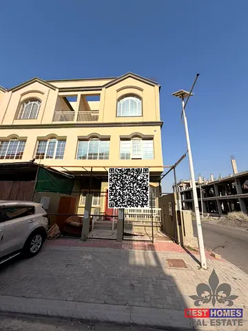 Corner Town house Villa 3 Bedrooms Empty in Ajman Uptown for Sale