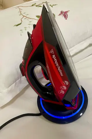 Morphy Richards EasyCharge Cordless Steam Iron