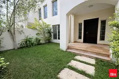 PRIVATE GARDEN | SPACIOUS | READY TO MOVE