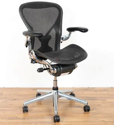 Herman miller Aeron size B fully loaded