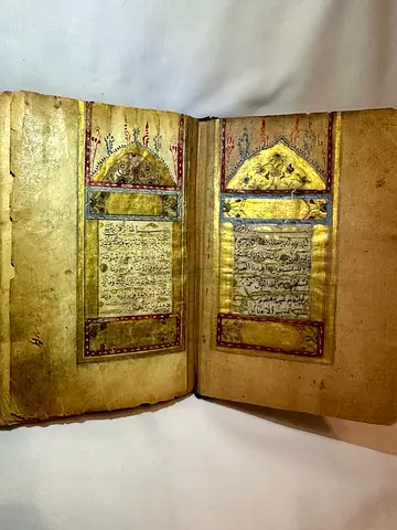 **مصحف عثماني مذهب لمدينة (جدة) بخط اليد لمحمد حلمي أفندي**