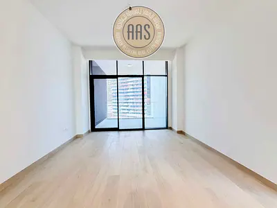 Brand New | U shape kitchen | Huge layout |