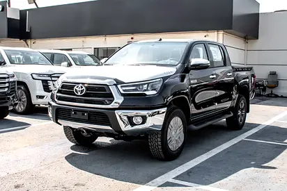 Toyota Hilux SR5 Manual 2026 GCC Specs
